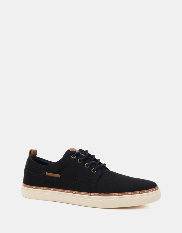 Clarks - Benn Black