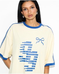 Dazie - Sporty Girl Oversized Graphic Tee