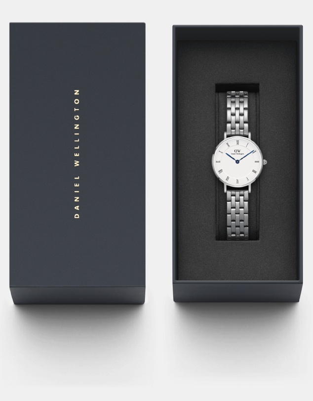 Daniel Wellington - Petite Roman Numerals 28mm 5-Link