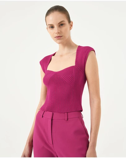 Forcast - Mara Heart Neck Knit Top