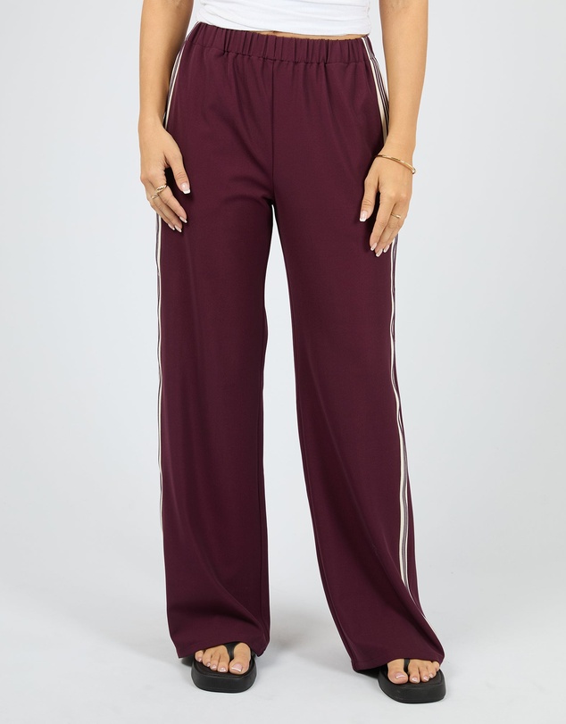 All About Eve - Lina Pant Wine