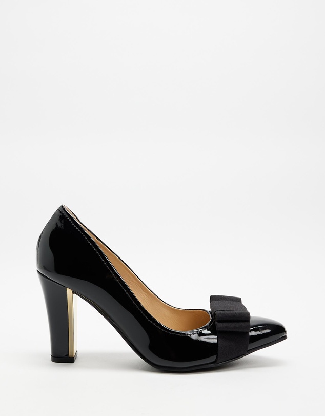 Nina Armando - Ade Heels