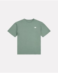 New Balance - Back Graphic Queue Tee