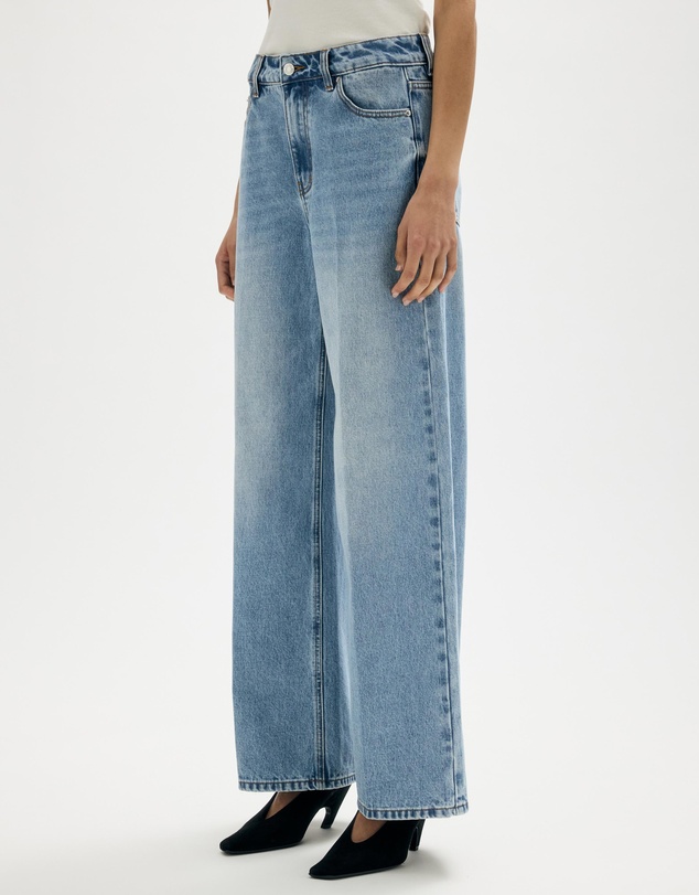 Minima Esenciales - Ash Pressed Crease High Rise Jeans