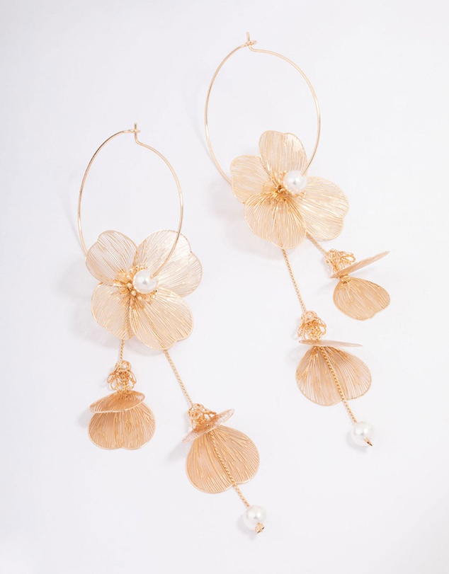 Lovisa - Gold Textured Petal Pearl Drop Earrings