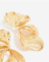 Lovisa - Waterproof Gold Plated Stainless Steel Ribbed Petal Stud Earrings