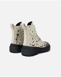 Camper - Brutus Trek
