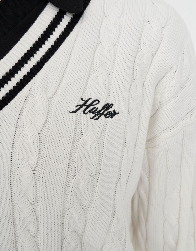 Huffer - Women's V-Neck Cable Knit Sweater