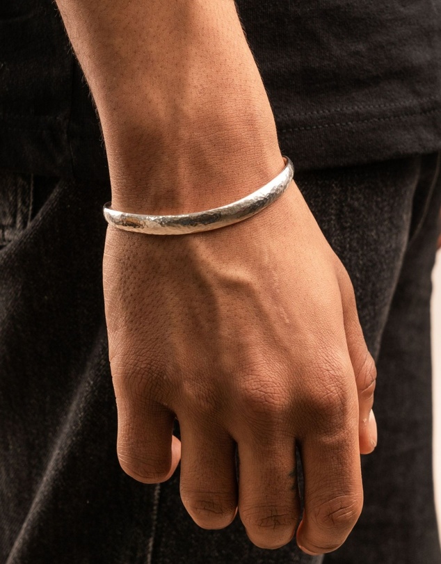 Dower & Hall - Men's Hammered Curved Bangle In Sterling Silver