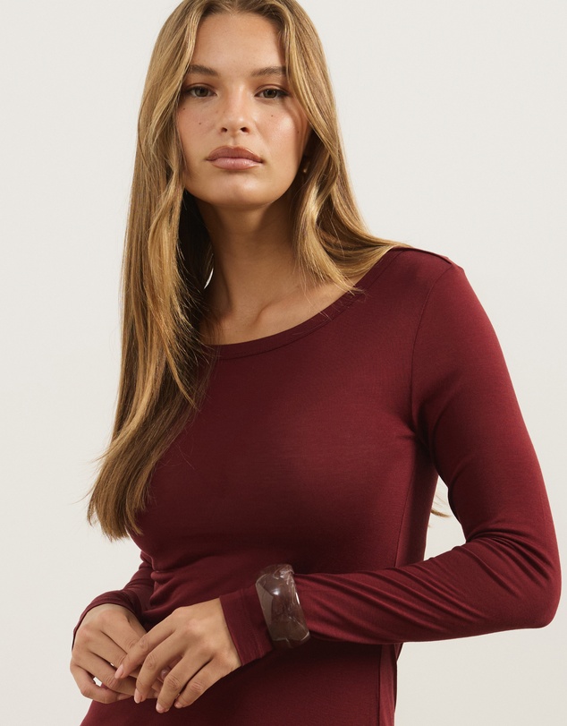 Atmos&Here - Wool Blend Asymmetrical Hem Long Sleeve Top