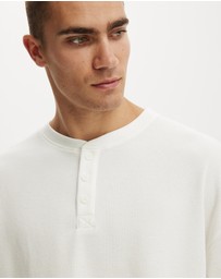Cotton On - Relaxed Fit Textured Henley Long Sleeve