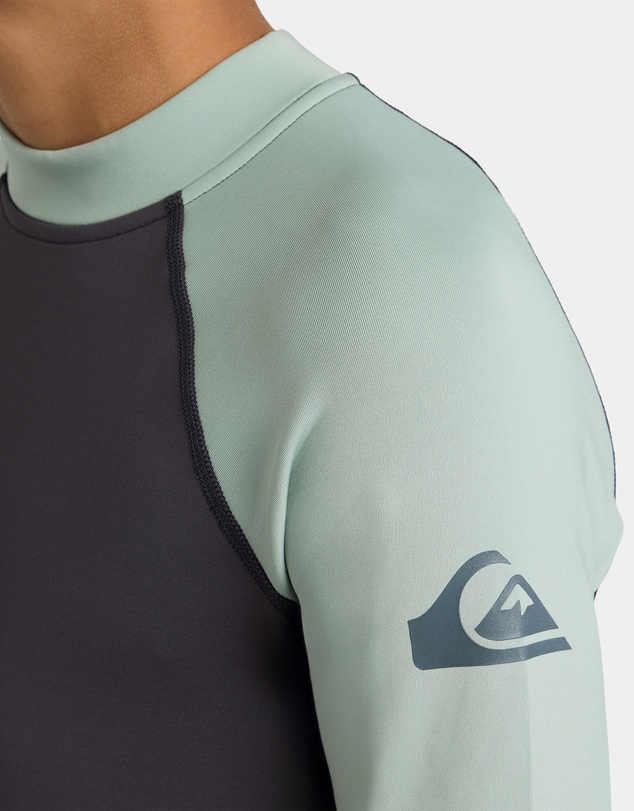 Quiksilver - Boys 8 to 16 Everyday Heat Long Sleeve Rashguard