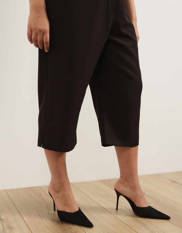 Atmos&Here Curvy - Molly Capri Pants