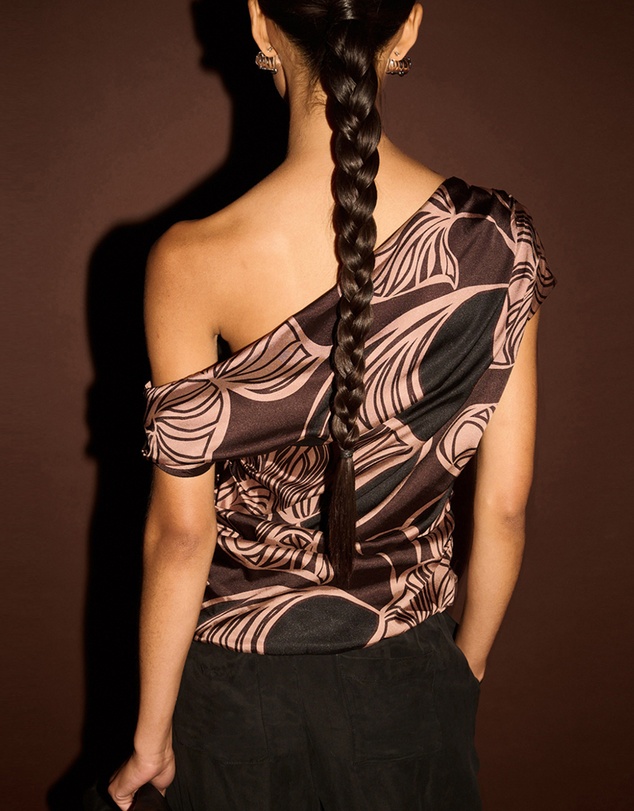 Staple the Label - Ulla Asym Top