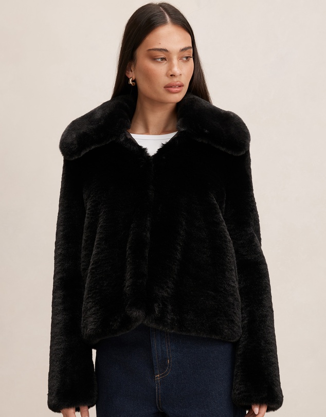 Forever New - Piper Short Faux Fur Jacket