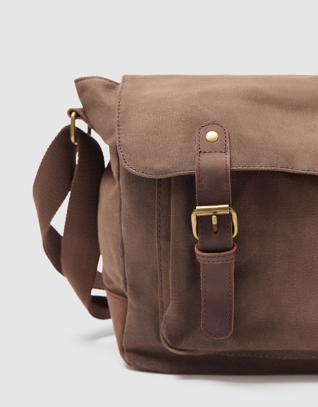 UNISON - Leo Satchel