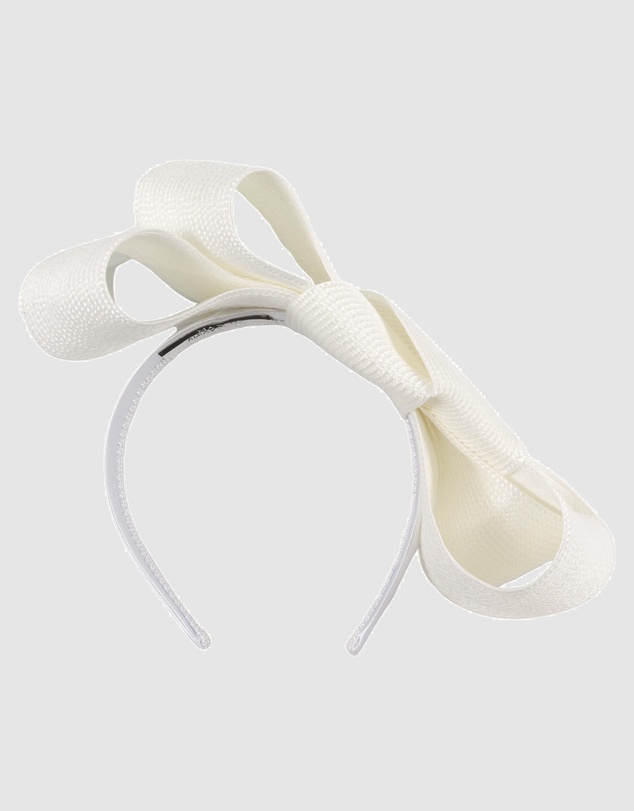 Max Alexander - White Bow Racing Fascinator