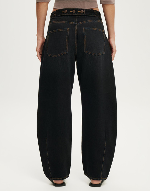 Cotton On - Mid Rise Barrel Jeans