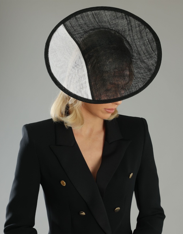 Morgan & Taylor - Niah Plate Fascinator in Black