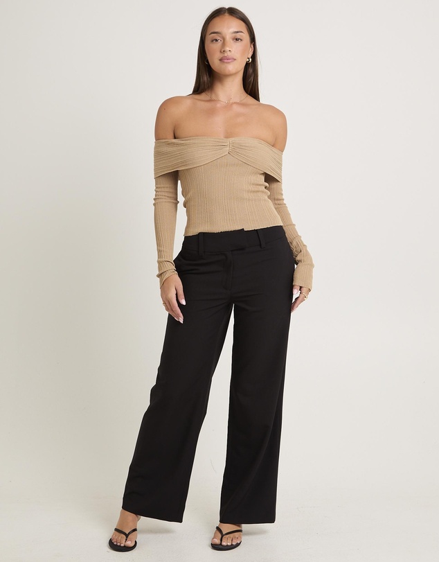 Alice In The Eve - Tully Off Shoulder Knit Top