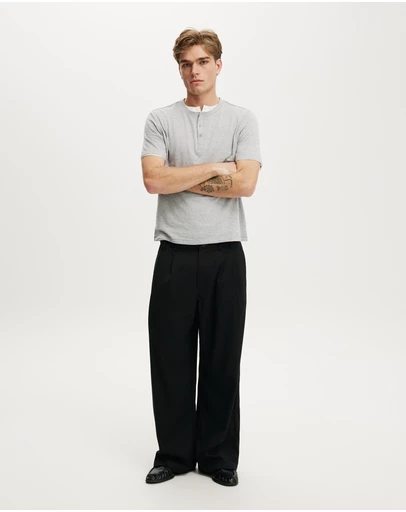 Cotton On - Fitted Henley T-Shirt