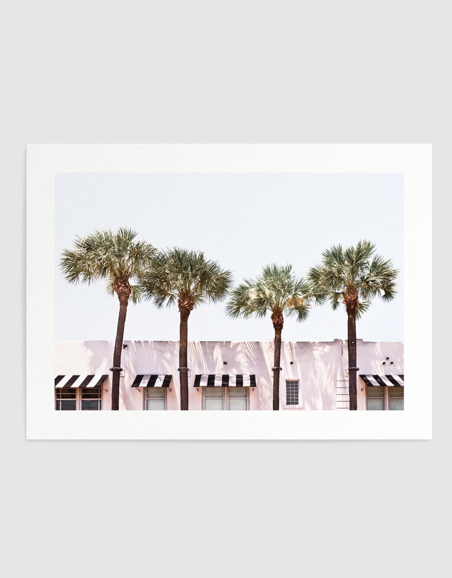 Olive et Oriel - The Spanish Hotel Art Print