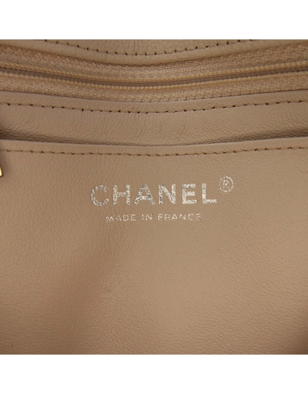 Pre-Loved by Azura Reborn - Pre-Loved chanel Quilted Shoulder Bag with Chain Strap and Turn-Lock Fastening