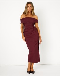 Dazie - Syrreal Ruched Off Shoulder Midi Cocktail Dress