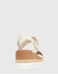 Zeroe - Wider Fit Kenzie Vegan Low Wedge Sandals