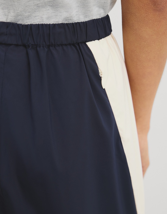 Country Road - Parachute Short