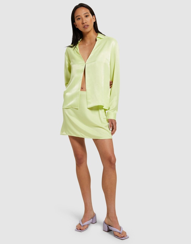 Alice In The Eve - Erin Silky Plunge Shirt