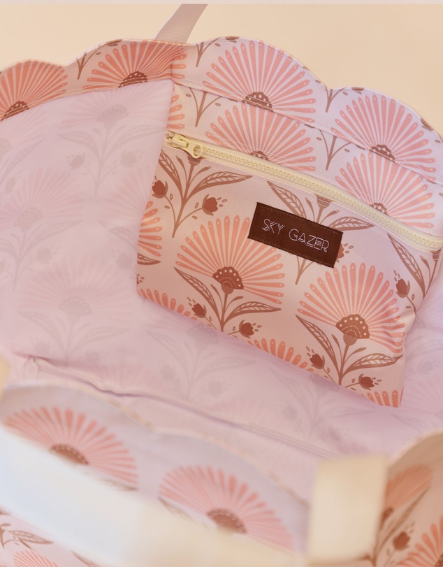 Sky Gazer - Beach Lover's Gift Box Hamper- Rosebud Cream