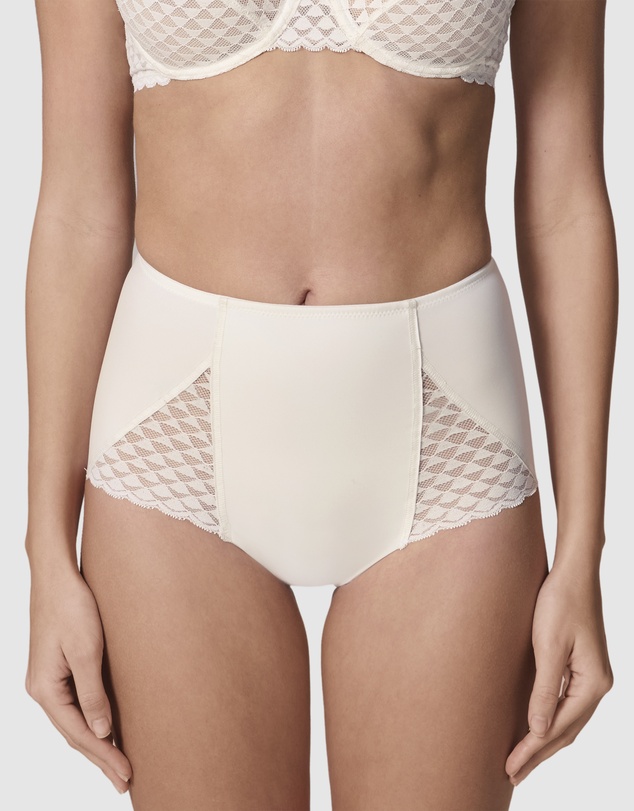 Simone Perele - Subtile Control Full Brief