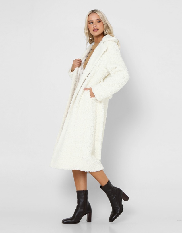 Lost in Lunar  - Rose Teddy Coat