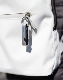 Vonmahlen - HIGH SIX - All In One Compact Keychain Universal Charging Cable