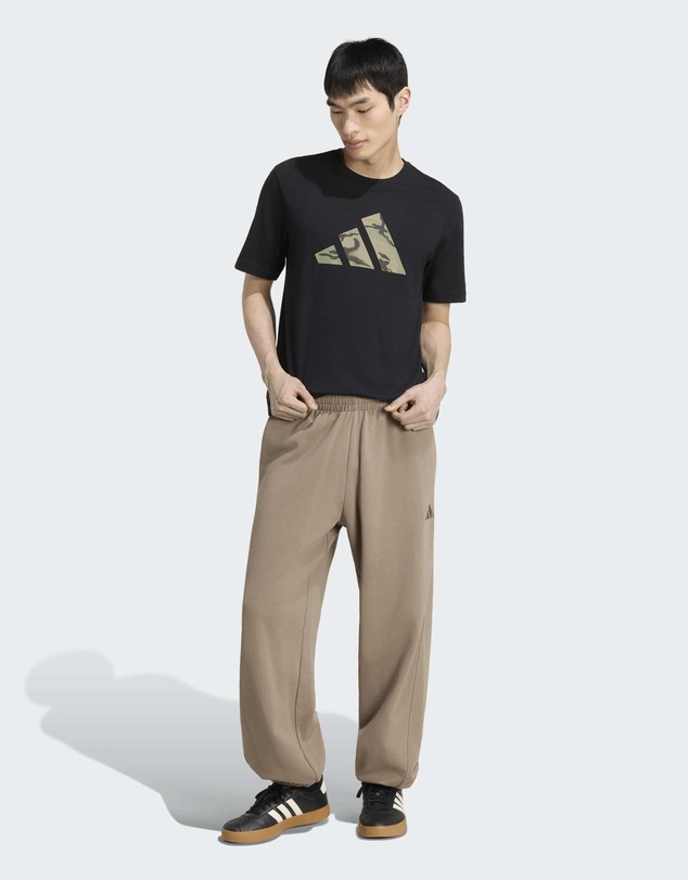 adidas Sportswear - CAMO THREE BAR LOGO GRAPHIC T-SHIRT Mens