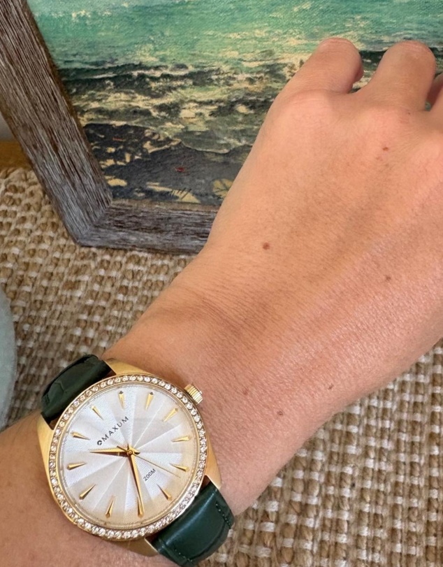Maxum - Sydney - White Dial, Gold Tone Case & Green Leather Band