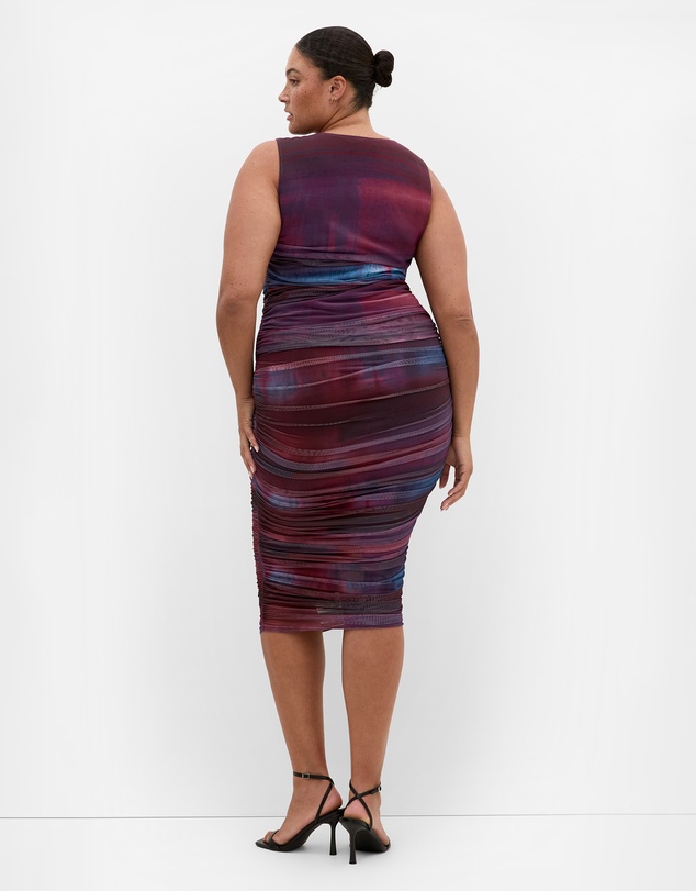 City Chic - Plus size Olivia Ruched Midi Skirt - berry