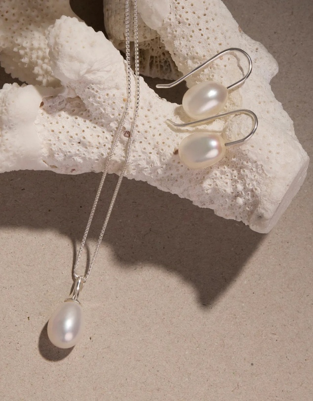 Najo - Isla Silver Pearl (White) Necklace