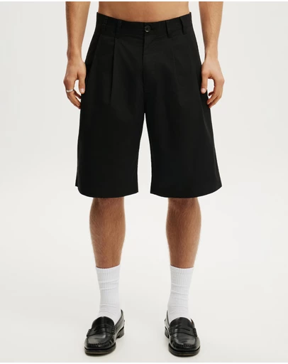 Cotton On - Super Baggy Pleated Shorts