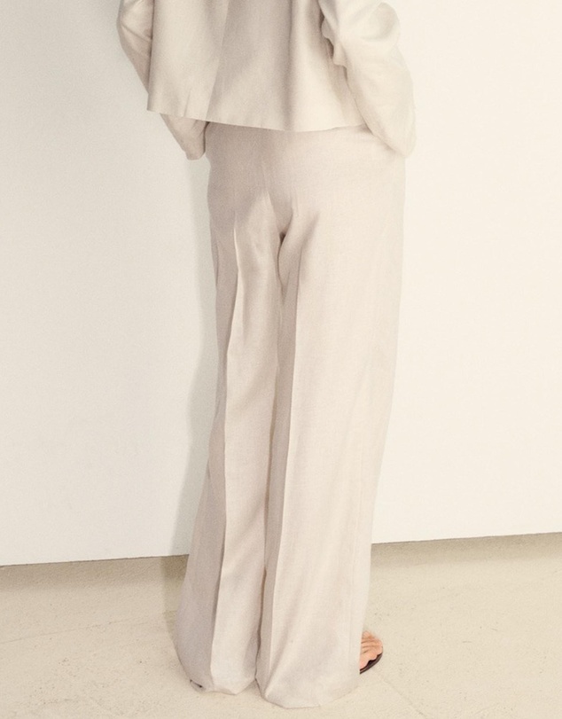 M.N.G - Leo Pleated Linen Trousers