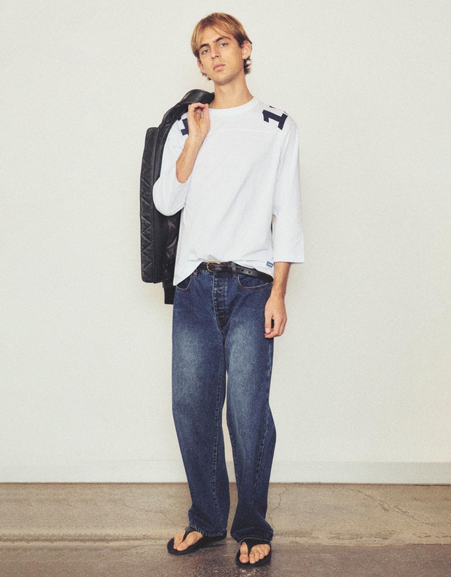 Larriet - Argon Tee