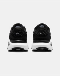 Nike - Structure 26 - Men's