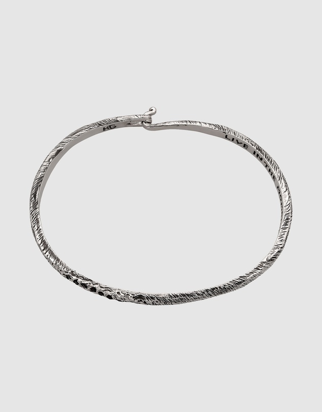 Haze & Glory - ICONIC EXCLUSIVE - Bark-Textured Zirconia Bangle in 925 Silver