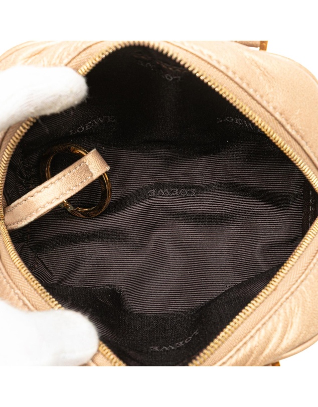 Pre-Loved by Azura Reborn - Pre-Loved loewe Structured Leather Top Handle Handbag Everyday Essential Accessory