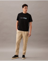 Calvin Klein - Graphic Logo T-Shirt