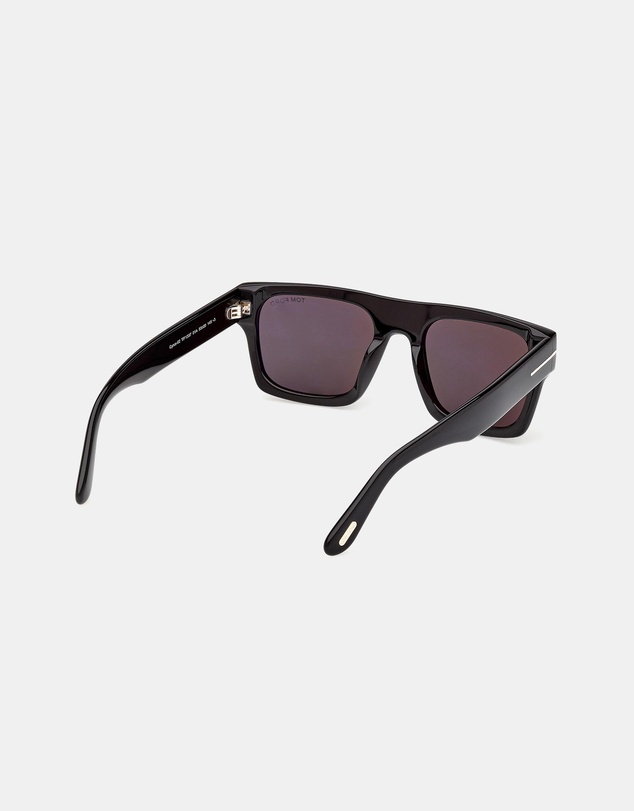 Tom Ford - Cyrus-02