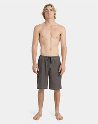 Quiksilver - Mens Exhibit Volley 21