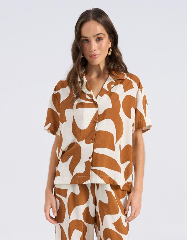 Vero Moda - Geo Printed Shirt