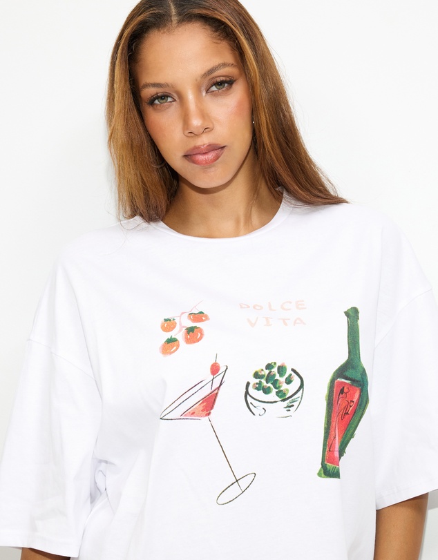 Dazie - Dolce Vita Oversized Graphic Tee